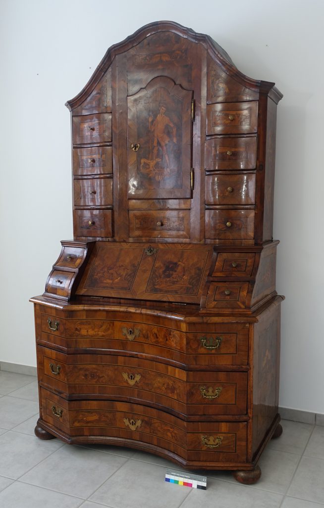 DSC01013 Schrank